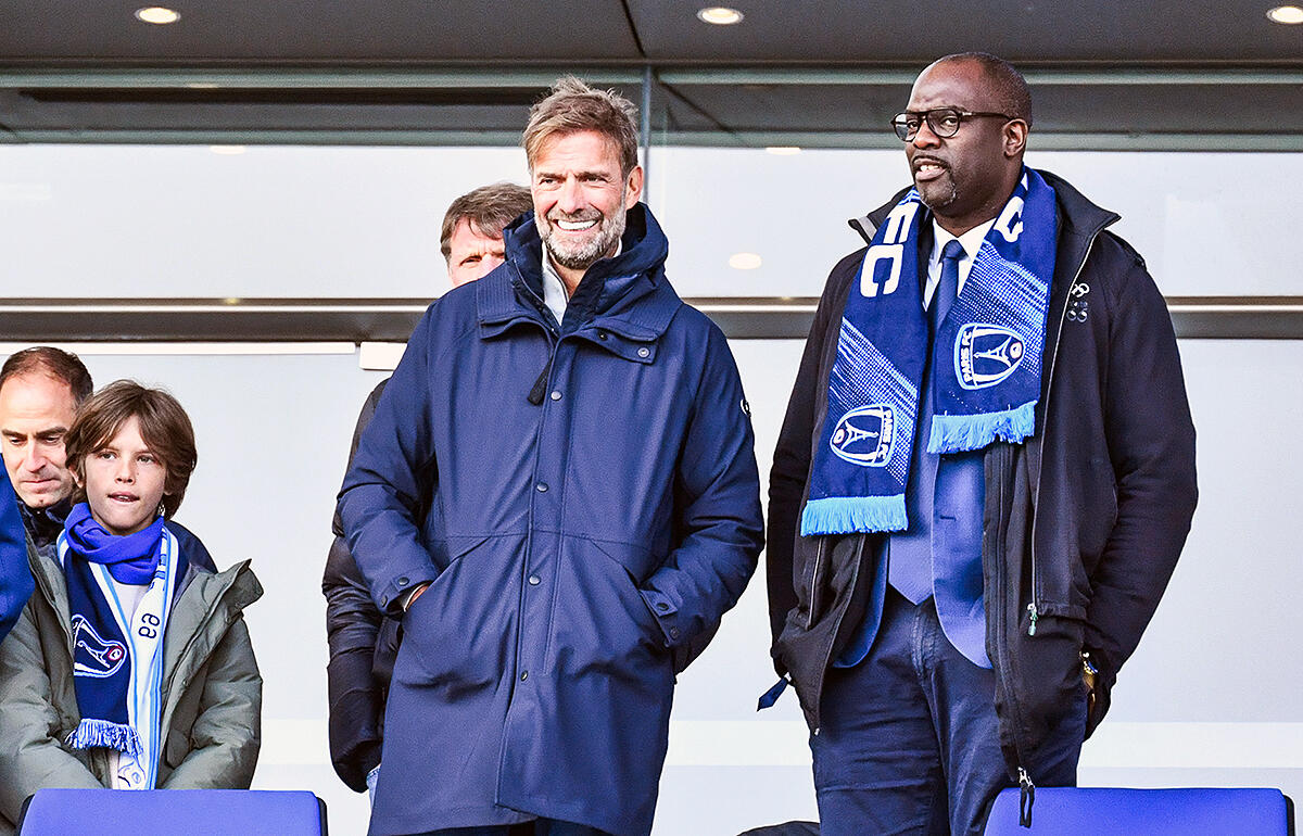 パリFC本拠地初視察のクロップ氏