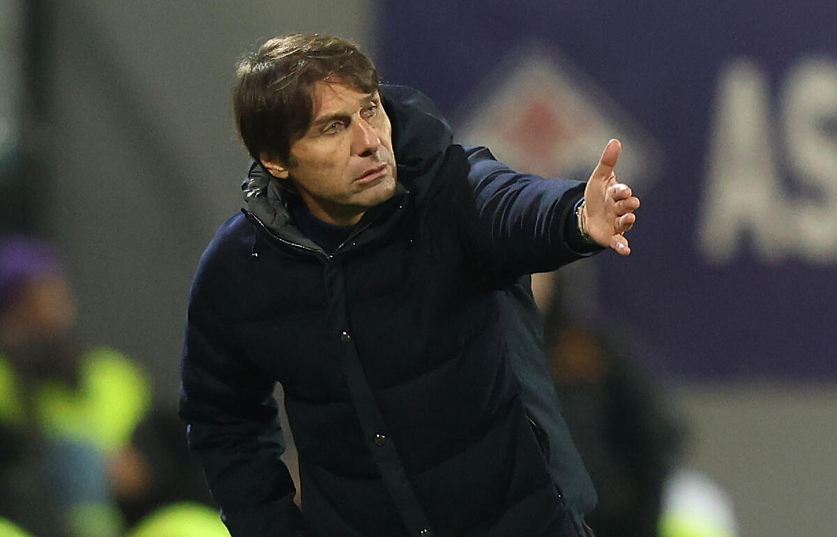 ナポリを率いるコンテ監督