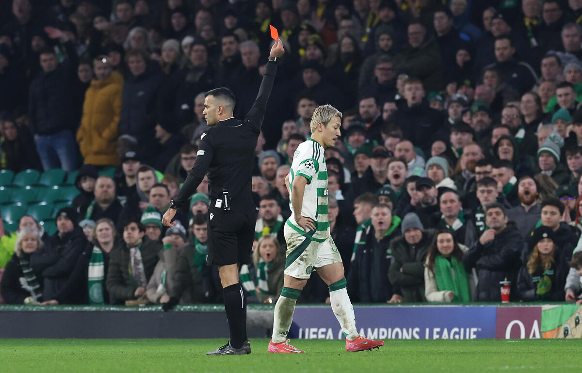 前田大然は愚行で一発退場