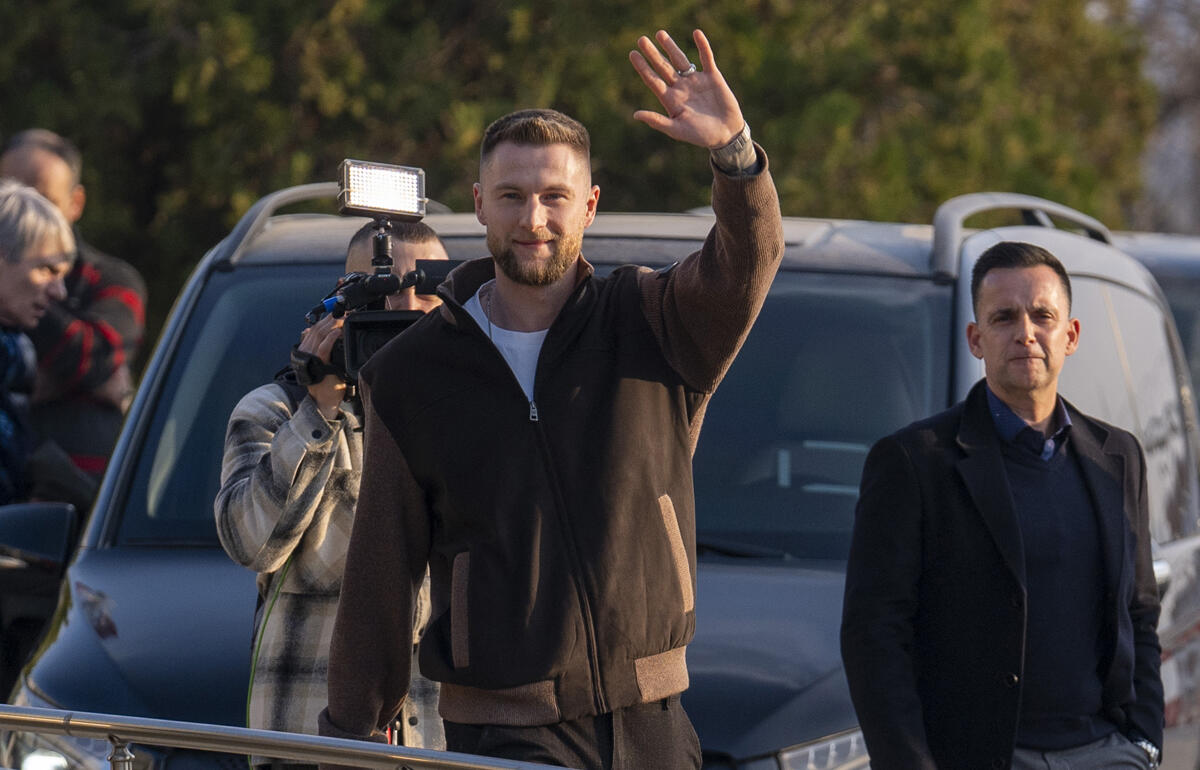 パリを離れトルコへとやってきたシュクリニアル