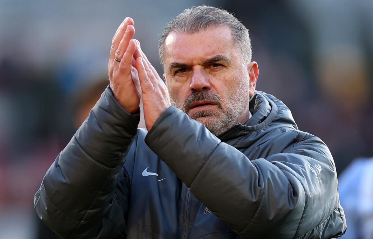 8試合ぶりのリーグ戦勝利を喜ぶポステコグルー監督