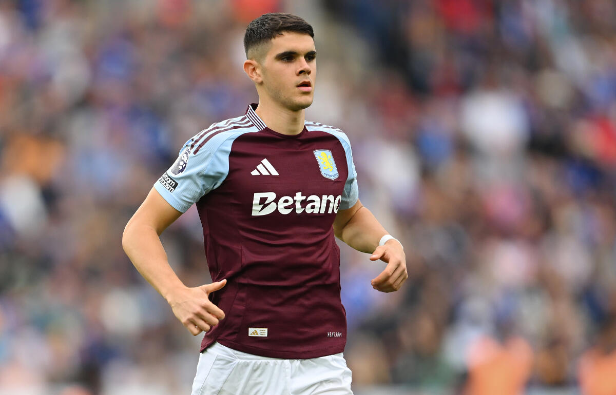 右サイドバックとしてプレーするネデリコビッチ