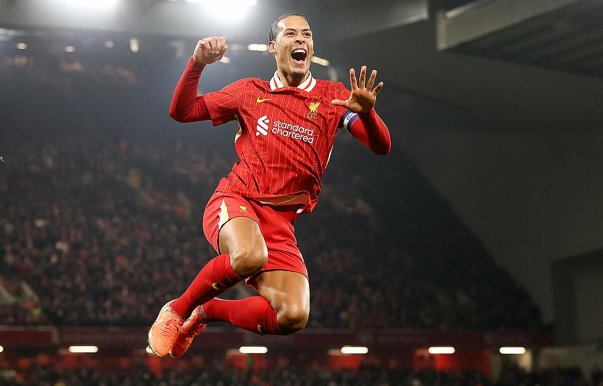 トドメの4点目決めたファン・ダイク