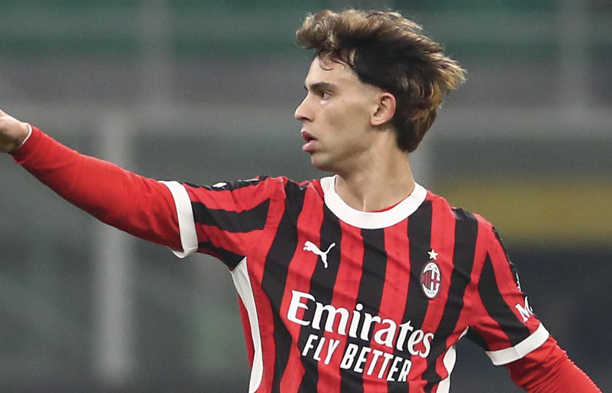 ジョアン・フェリックスのミラン加入会見は現地時間10日