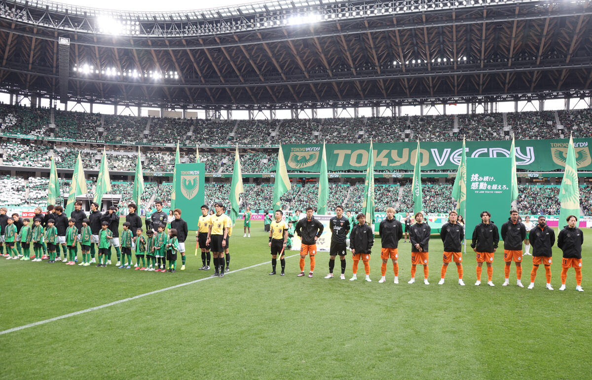 東京Vvs清水の国立開幕戦は5万2541人が来場