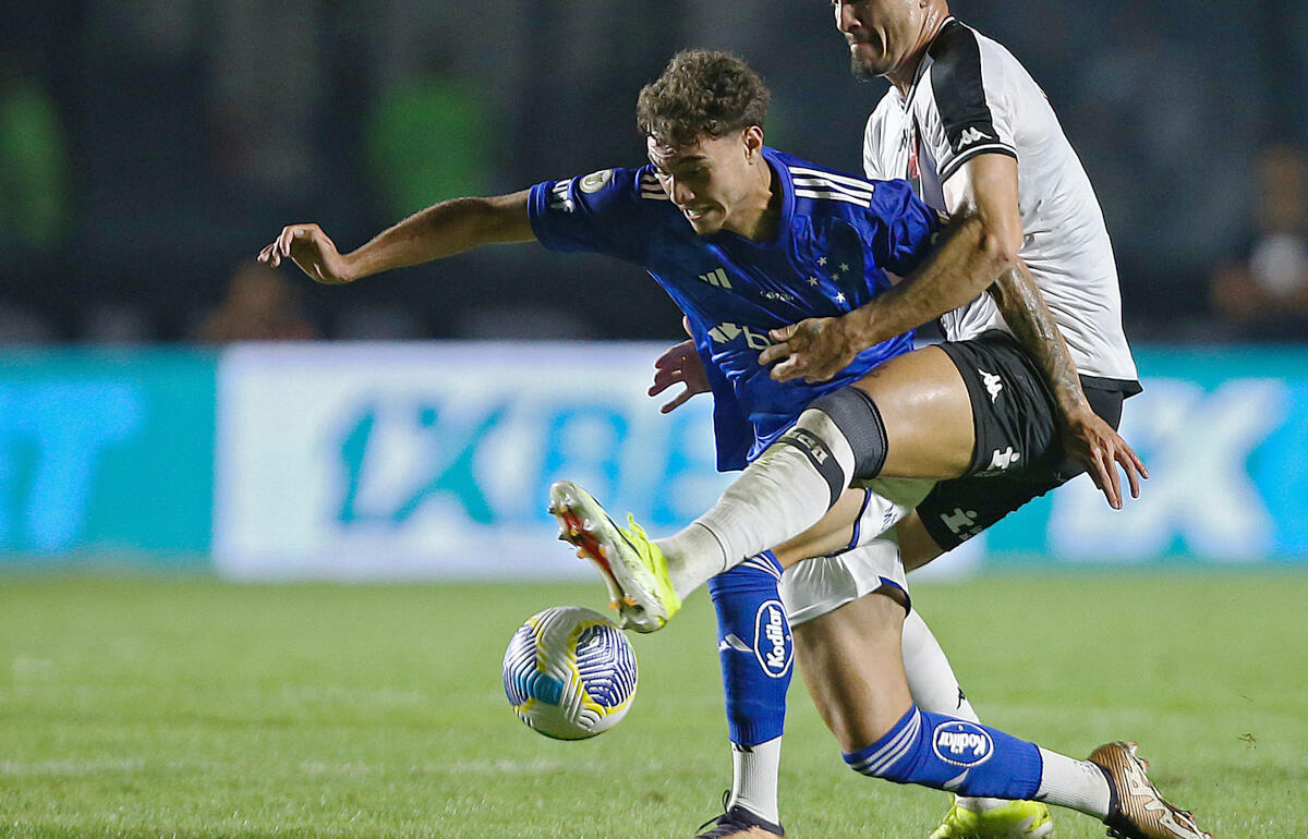 クルゼイロでプレーしていたアルトゥール・ヴィアナ