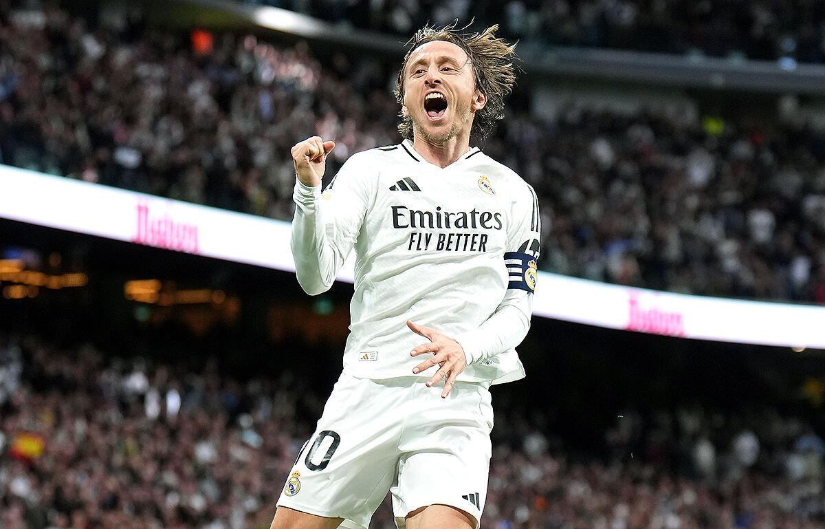 モドリッチがスーペルゴラッソ