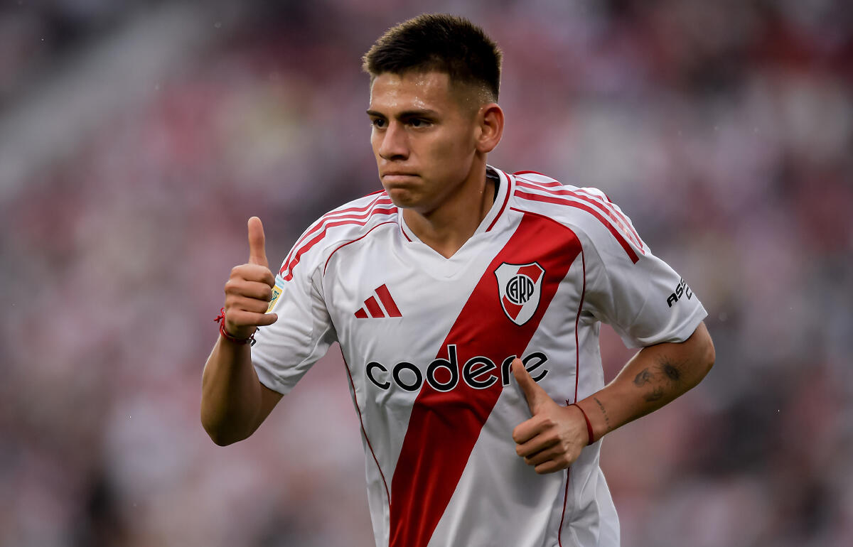 レンタルバックで合流するエチェベリ