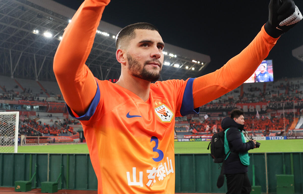 愛媛がブラジル人DFマルセル・スカレゼを獲得！