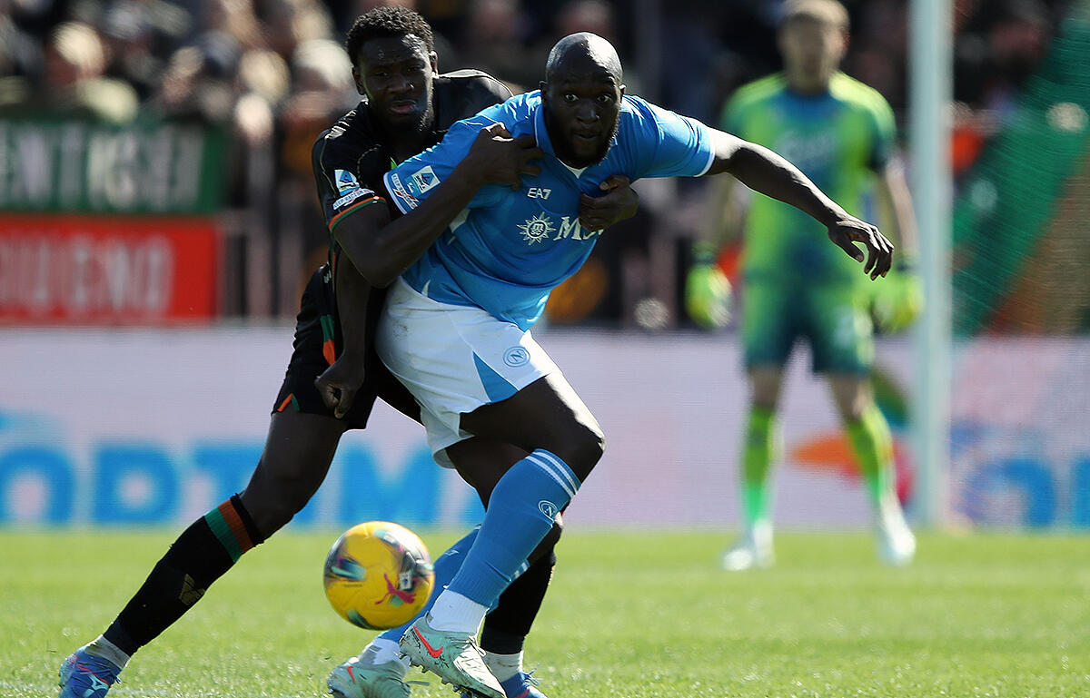 ナポリが痛恨ドロー