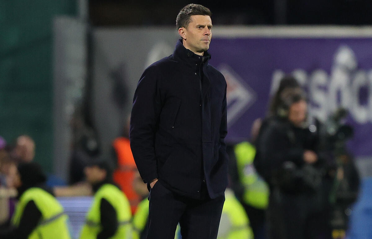 大敗が続き批判を浴びるチアゴ・モッタ監督