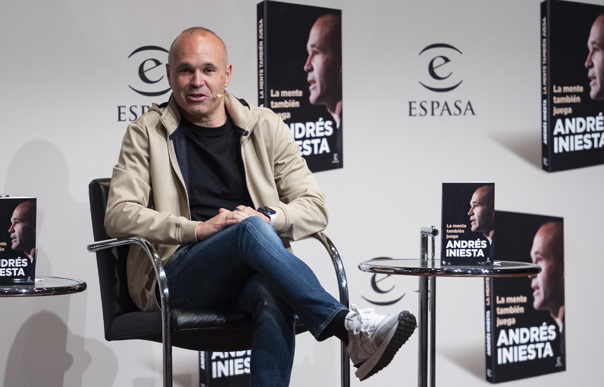 イニエスタが古巣の3冠に期待を口に