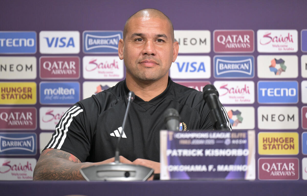 試合前日会見に臨んだキスノーボ暫定監督