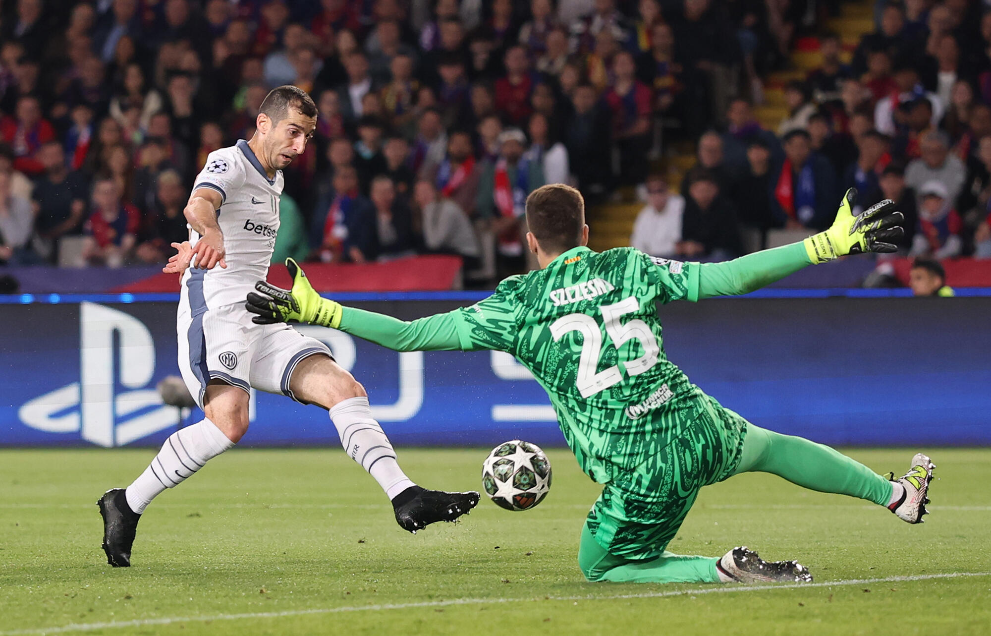 ムヒタリアンが勝ち越しのチャンスを逃す…