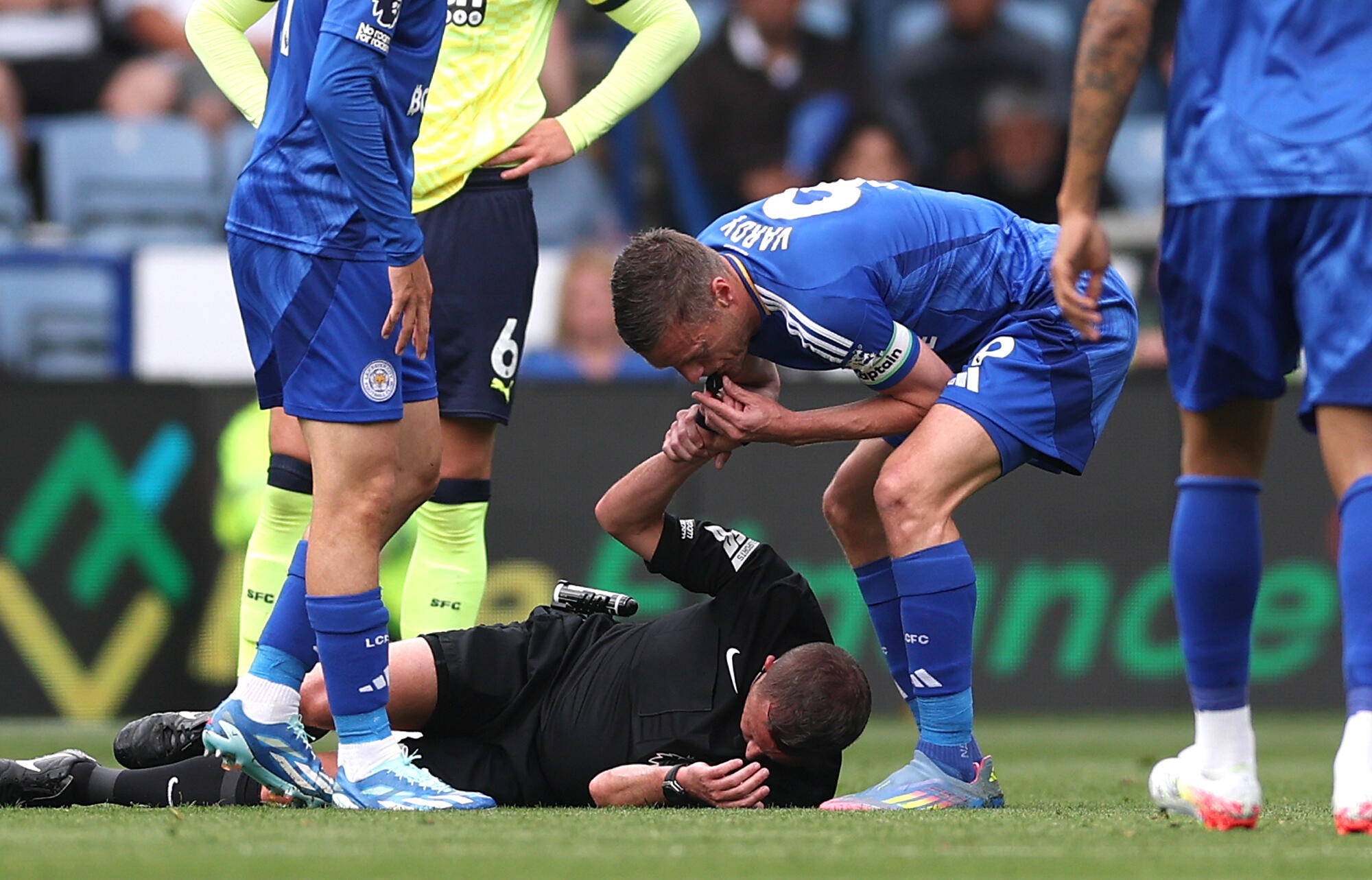 ヴァーディが主審の笛を吹く!?