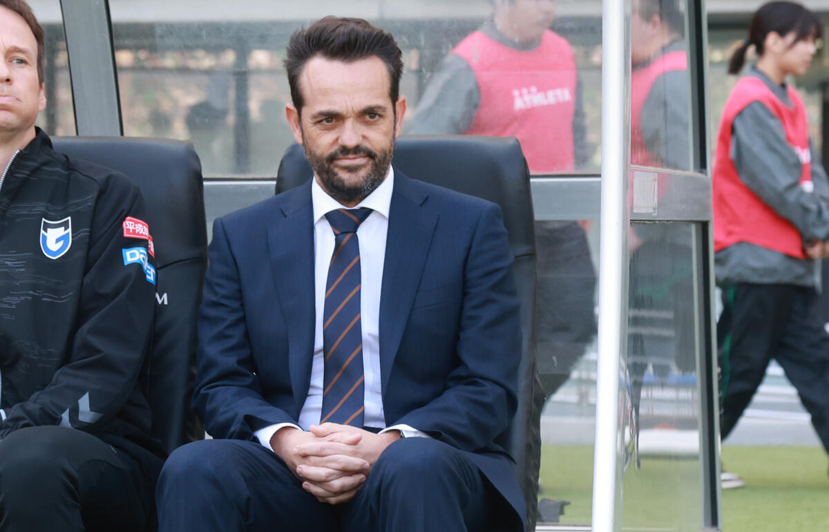 G大阪を指揮するポヤトス監督