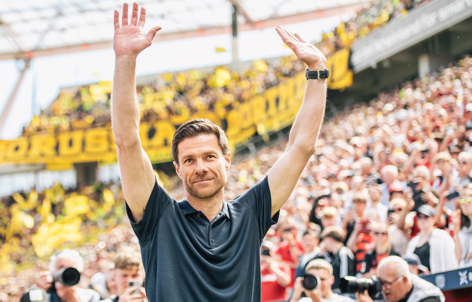 ホーム最終戦を終えたシャビ・アロンソ監督