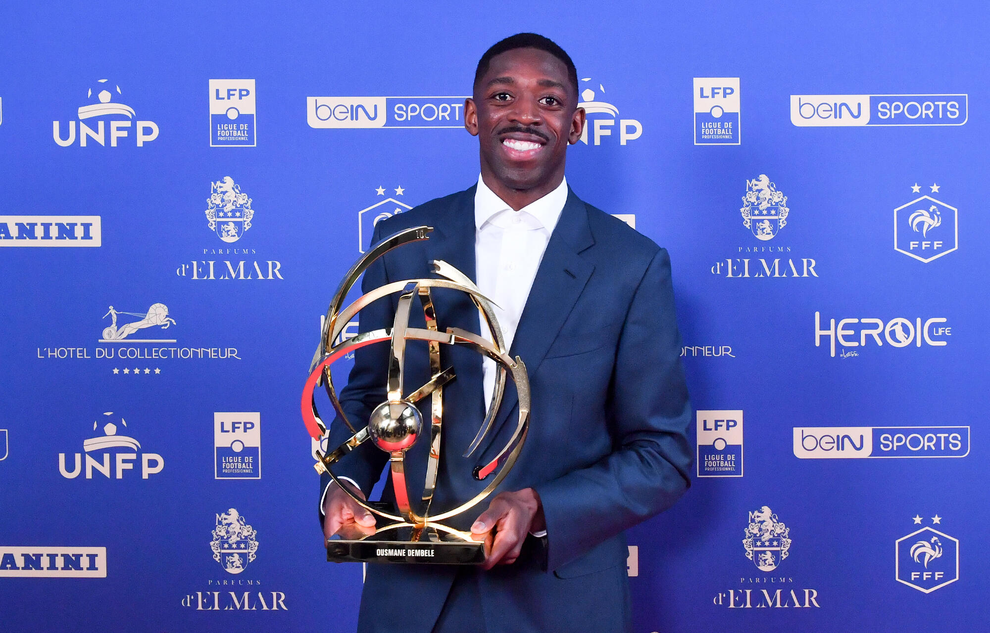 デンベレがキャリア初のMVP受賞