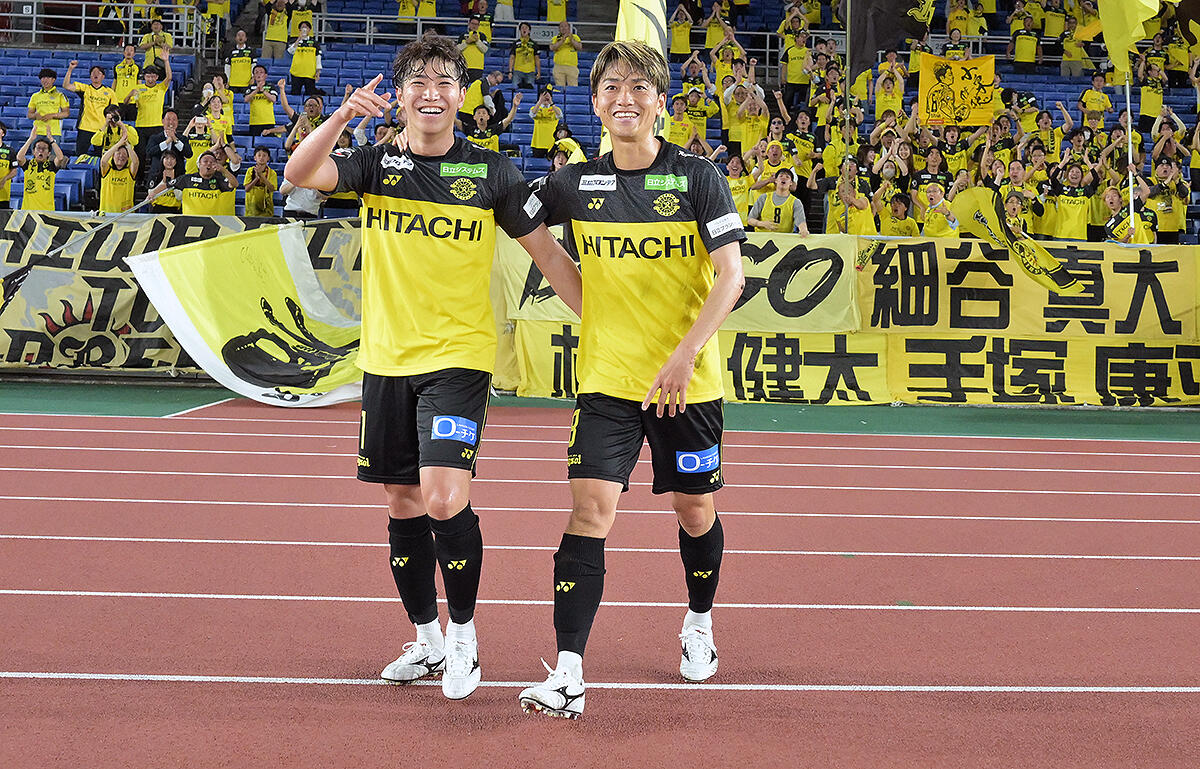 完勝の柏が4連勝