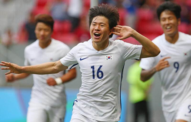 水原三星の韓国代表mfクォン チャンフンがディジョンに完全移籍 超ワールドサッカー