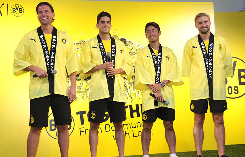 アリガト サヨナラ 香川 ヴァイデンフェラー バルトラ シュメルツァー ボス監督がファン参加のイベントに登場 ドルトムント ファンミーティング 超ワールドサッカー