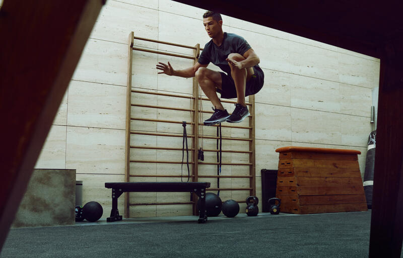 ナイキがクリスティアーノ ロナウドを起用したワークアウトを Nike Training Clubアプリ で展開 超ワールドサッカー