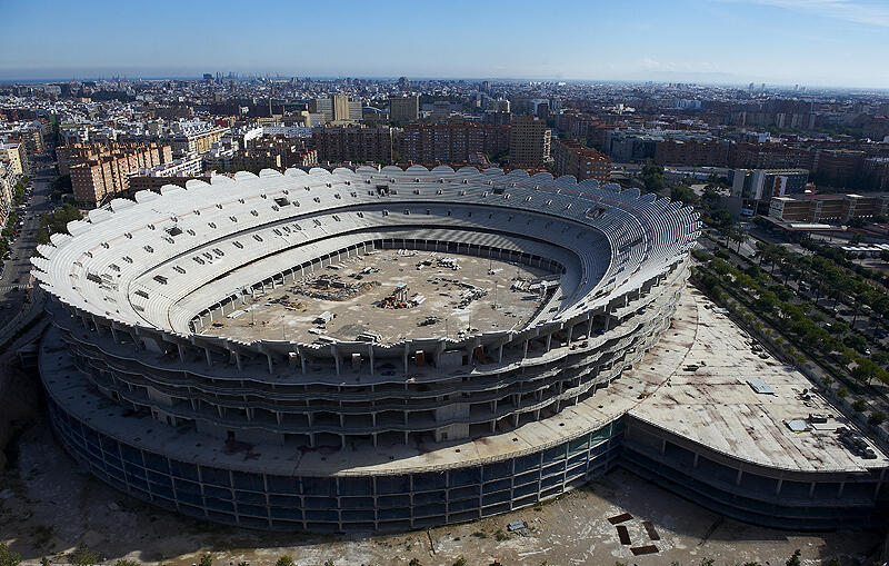 バレンシア 新本拠地ノウ メスタージャの建設工事再開を発表 財政難で09年から工事が中断 超ワールドサッカー