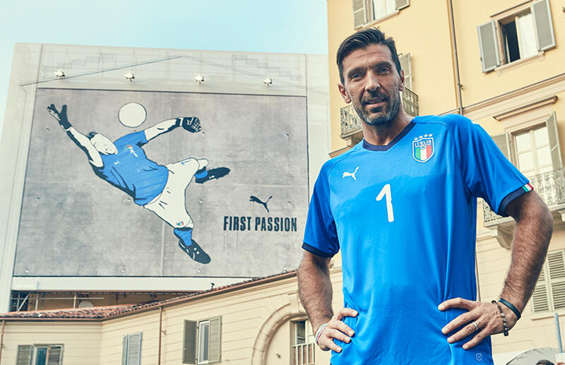 世界初 Gkが新ホームシャツを着用予定 プーマ発表のイタリア代表の新ユニはブッフォンが着用 超ワールドサッカー