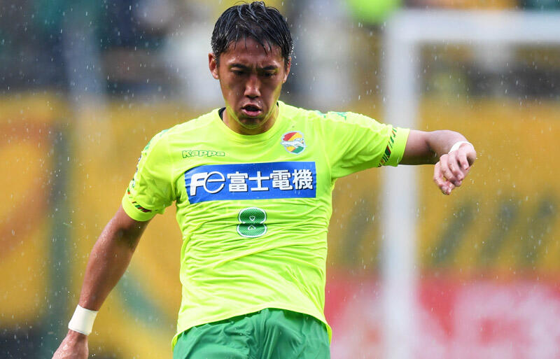 千葉 今季j2で40試合11得点のmf清武功暉と契約更新 個人としてもチームとしても今季以上の成績を 超ワールドサッカー
