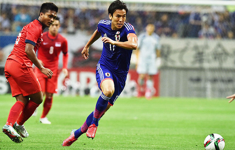 長谷部がモデルの佐藤ありささんとの結婚を発表 ミスチル Simple を引用し決意表明 超ワールドサッカー