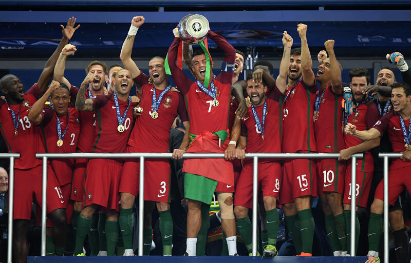 Cr7負傷交代のポルトガルがフランスとの延長戦を制し 悲願の初優勝 ユーロ16 超ワールドサッカー