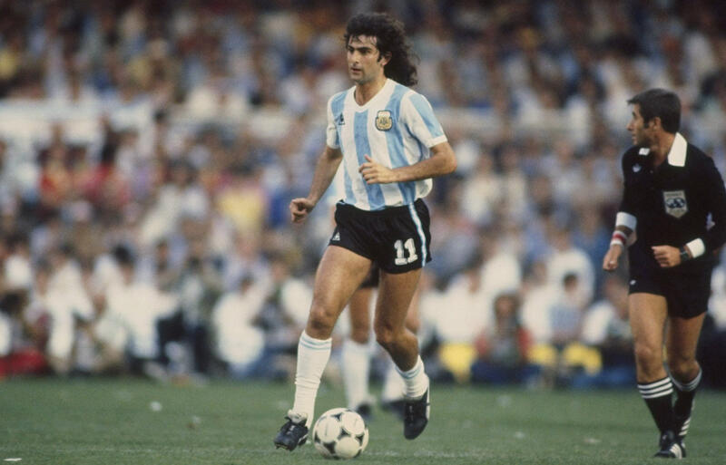 今日の誕生日は誰だ 7月15日は アルゼンチンをw杯初優勝に導いた1978年大会のmvp 得点王 超ワールドサッカー