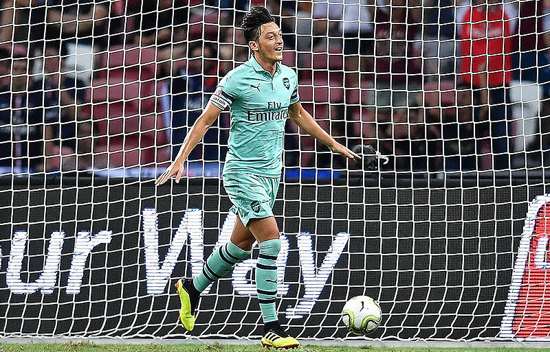 エジルの新10番お披露目のアーセナルが指揮官古巣のヤングpsgに圧勝 Icc 超ワールドサッカー