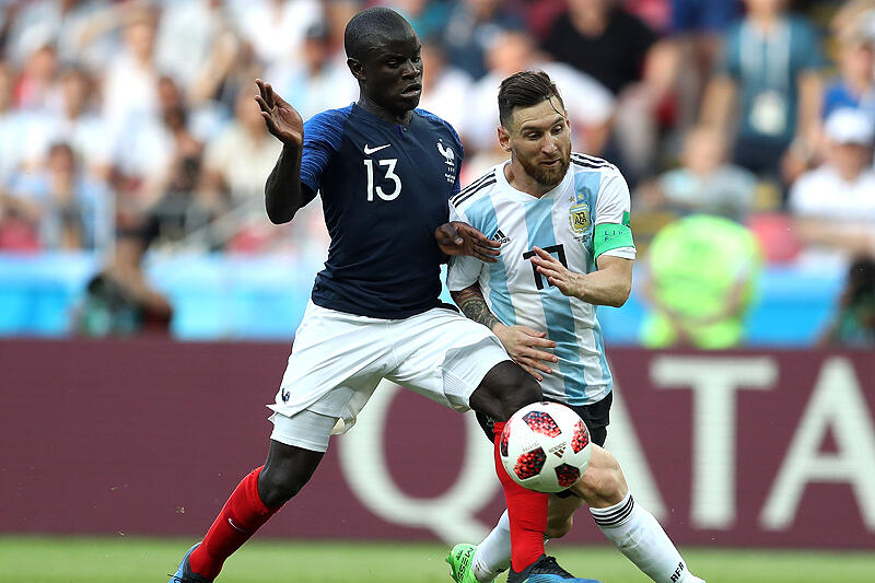 W杯優勝後初凱旋のレ ブルー サン ドニにカンテ称えるあの歌が鳴り響く 超ワールドサッカー