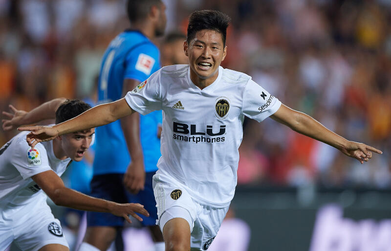 アジア人初 韓国の逸材 17歳mfイ カンインがバレンシアのトップチームに昇格 超ワールドサッカー