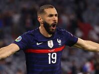 引退モデルno.19 ベンゼマ　タグ付　フランス代表 引退モデルno.19 ベンゼマ タグ付 フランス代表 - メルカリ