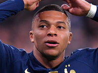 引退モデルno.19 ベンゼマ　タグ付　フランス代表 ベンゼマが「バロンドール」初受賞 34歳フランス代表FW