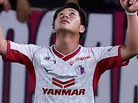 香川真司のPAOKがユニフォーム3種を発表！ホームは伝統の白黒