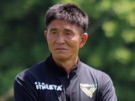 本日限定 美品 東京ヴェルディ ホーム 佐藤優平 サイズM 佐藤優平選手J2通算100試合出場記念フェイスタオル 受注販売の